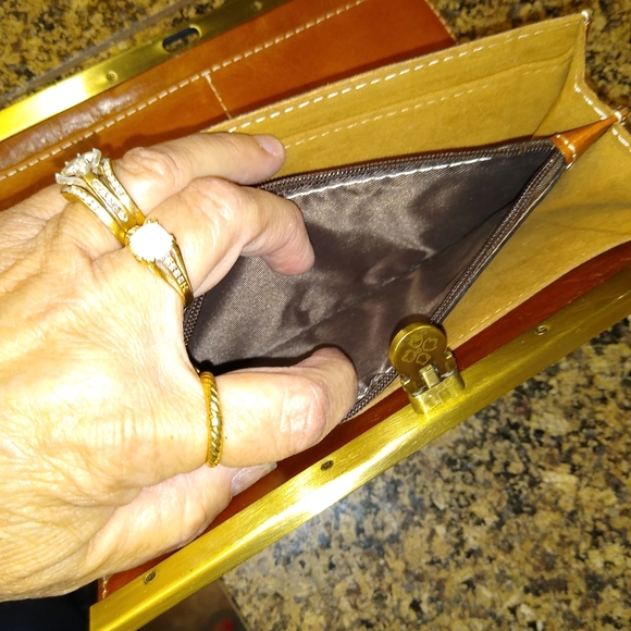 LIKE NEW PATRICIA NASH WALLET - Picture 5 of 10